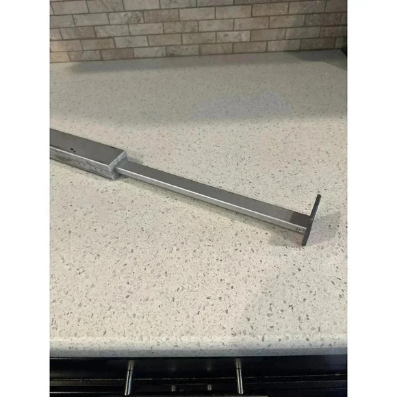 Telescoping Measuring‎ stick - Picture 6 of 6